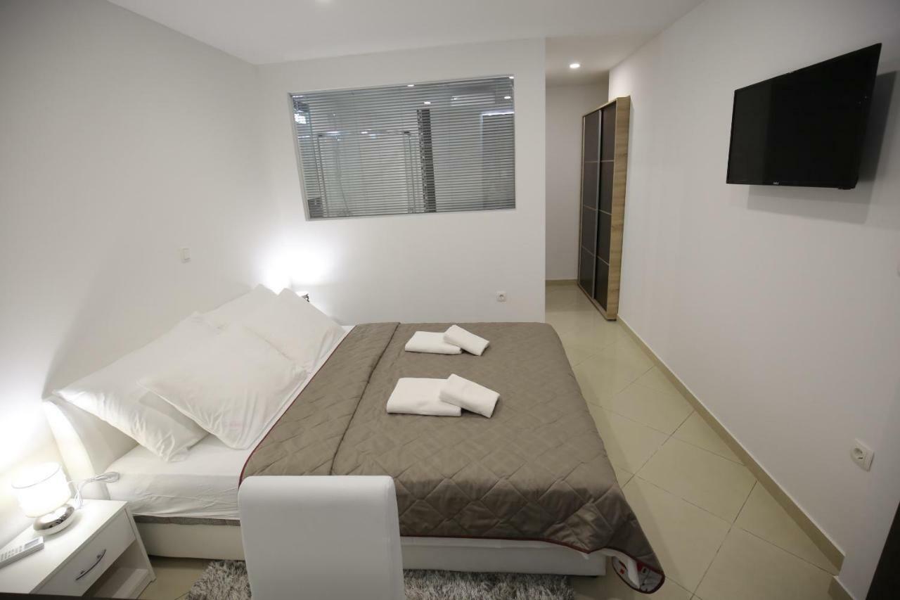 365 Rooms ザダル エクステリア 写真